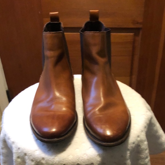 Banana Republic men’s leather boots main image 4